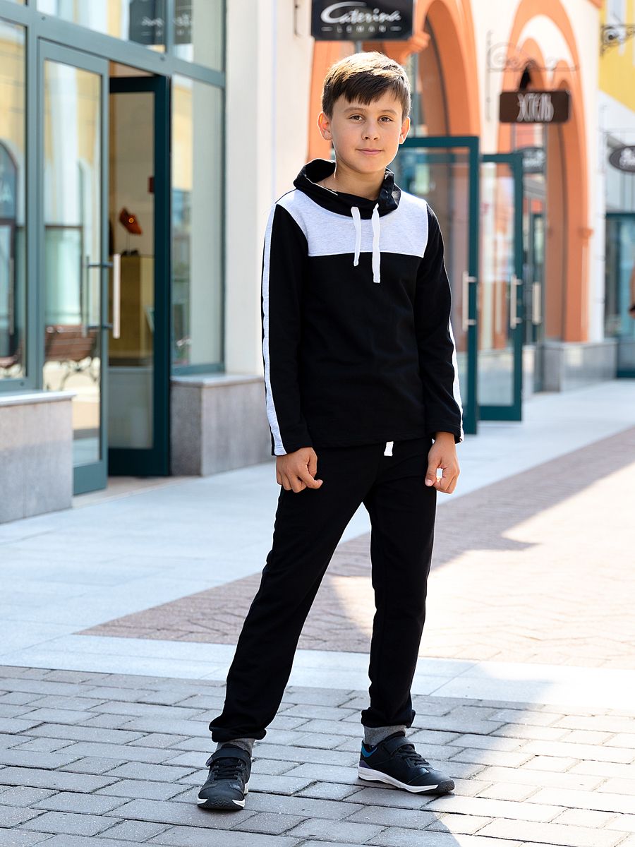 Черный спортивный костюм для мальчика - купить по цене 669 руб в Москве от производителя оптом и в розницу