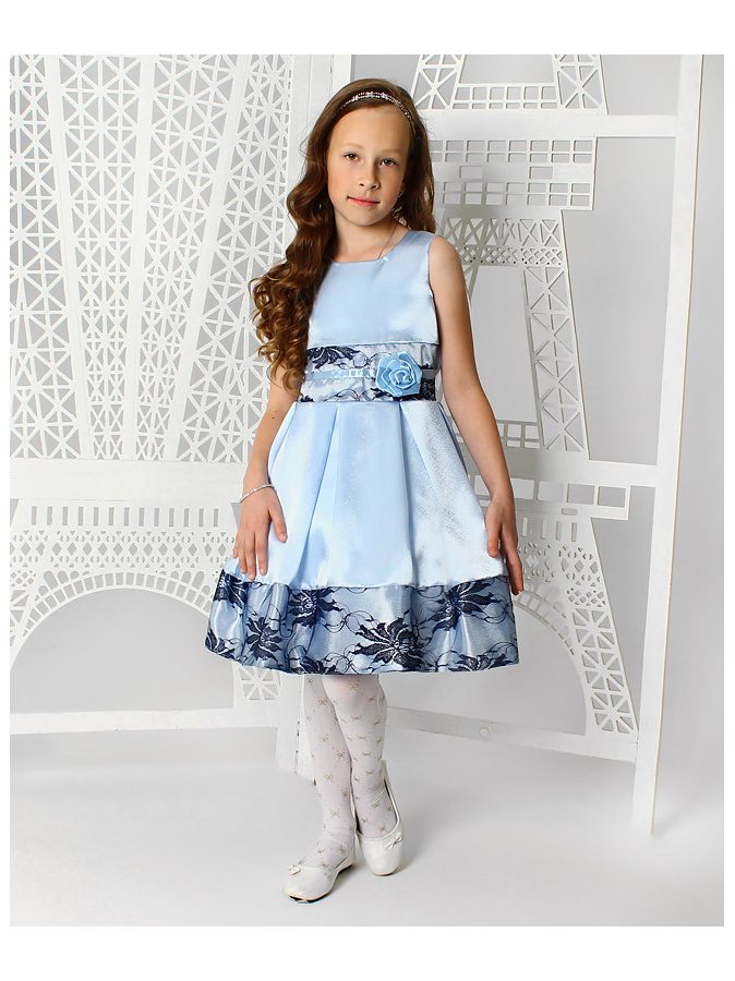 Нарядное голубое платье с гипюром для девочки