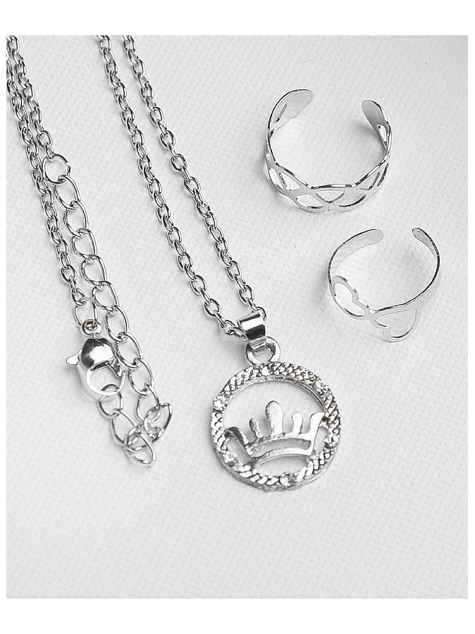Набор детский "Выбражулька" 3 предмета: кулон 40 см, 2 кольца, корона, цвет белый в серебре
