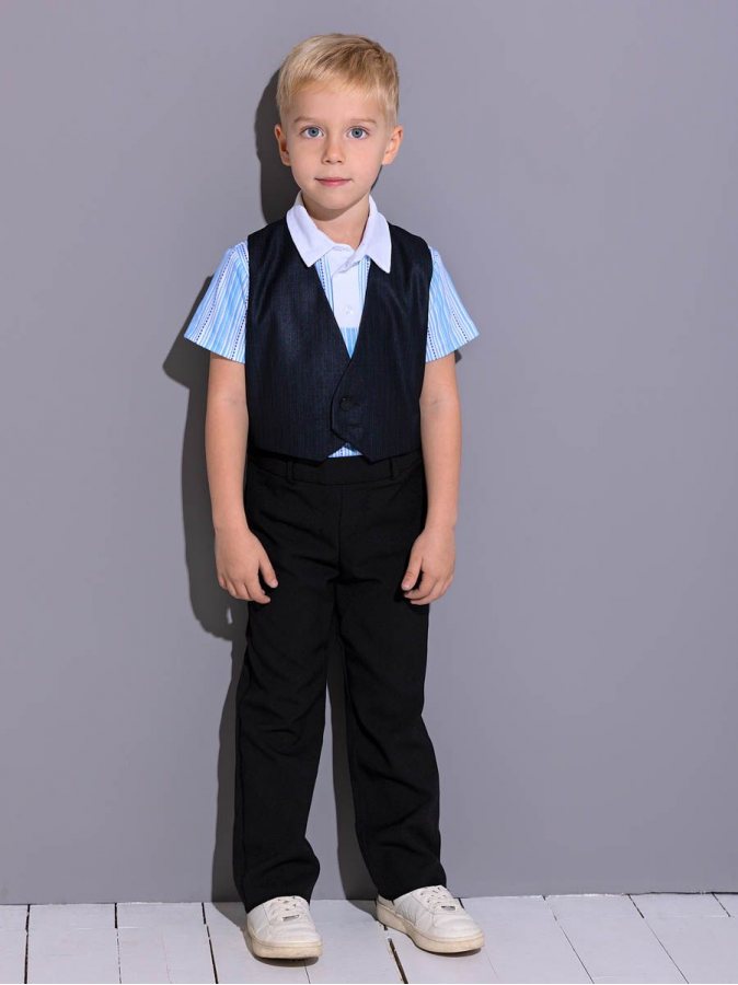 Комплект на мальчика в школу (футболка и жилет)