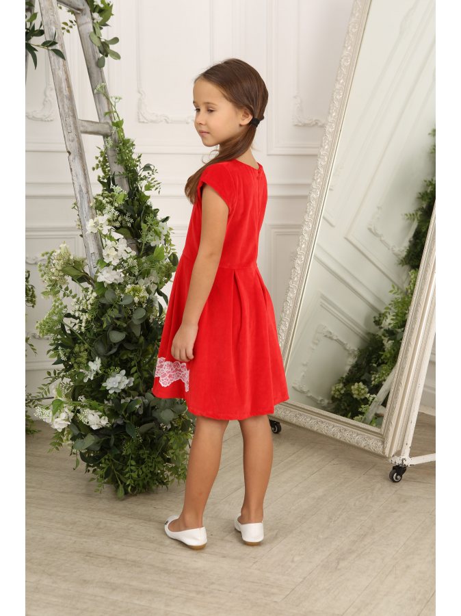 Красное платье с гипюром для девочки