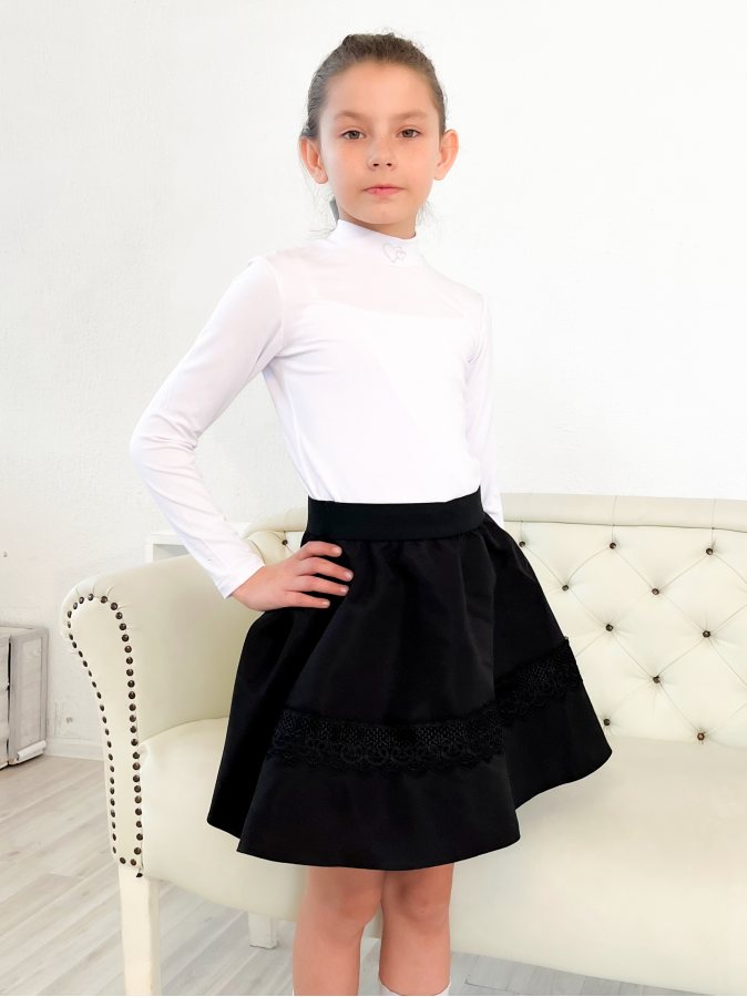 Чёрная школьная юбка для девочки с кружевом
